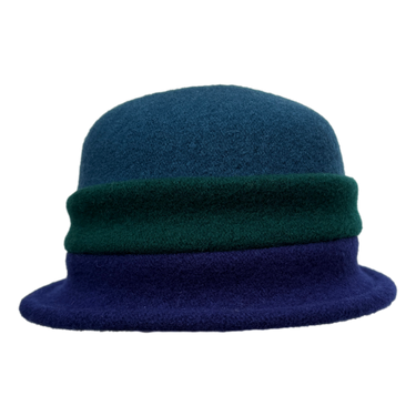 Women's wool hat with piping