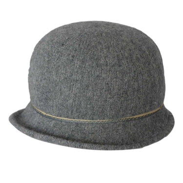 Strickhut Glocke mit Stickerei - hutwelt - hutwelt