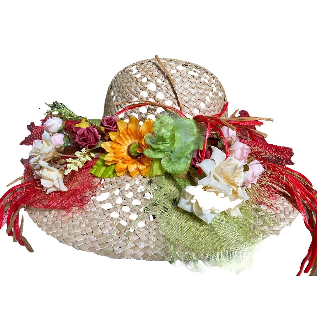 Strohhut mit Blumendeko-hutwelt